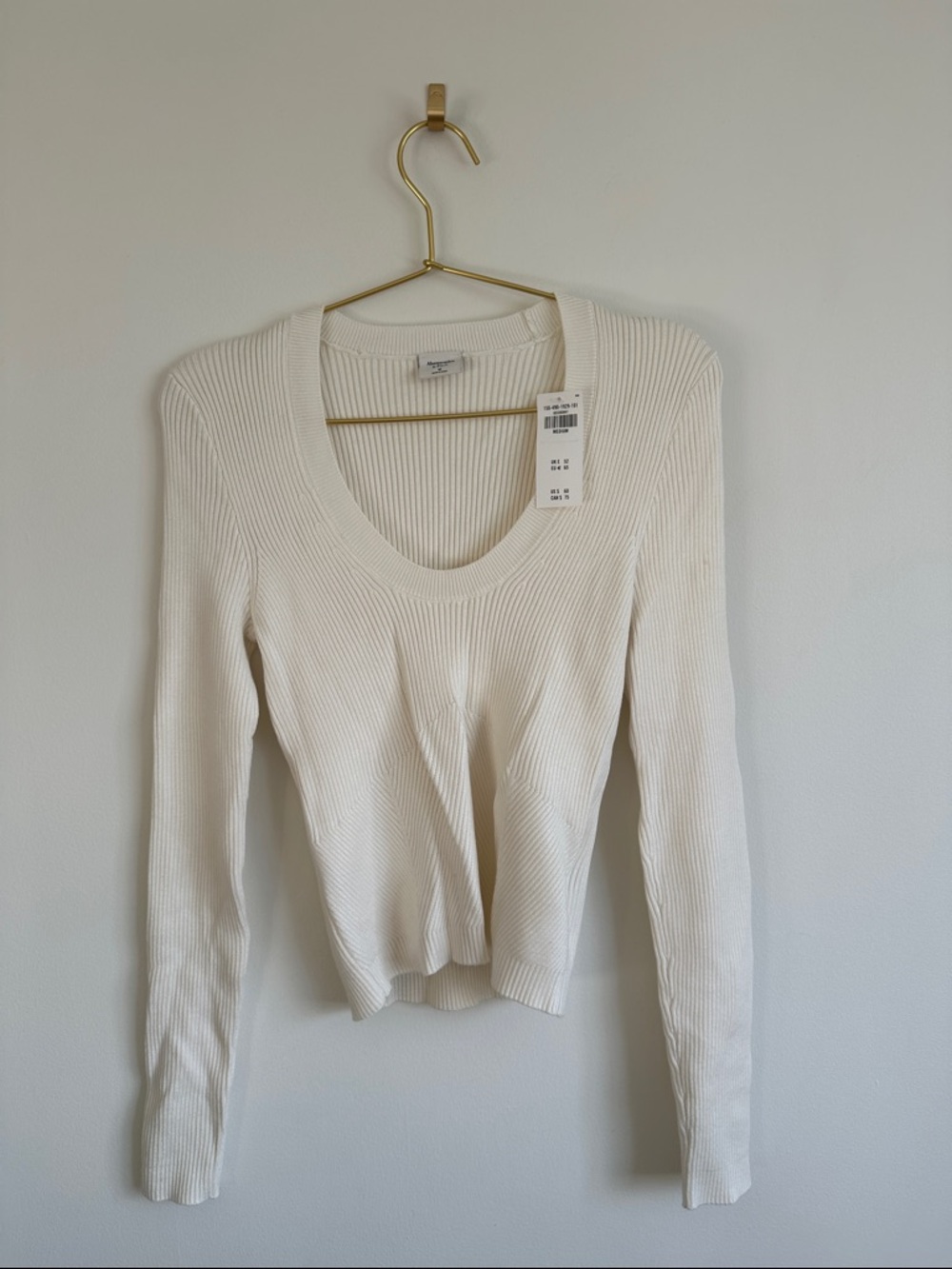 Abercrombie & Fitch Scoop Neck Sweater SIZE M